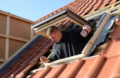 Pose de fenêtres de toit Velux à Sassay